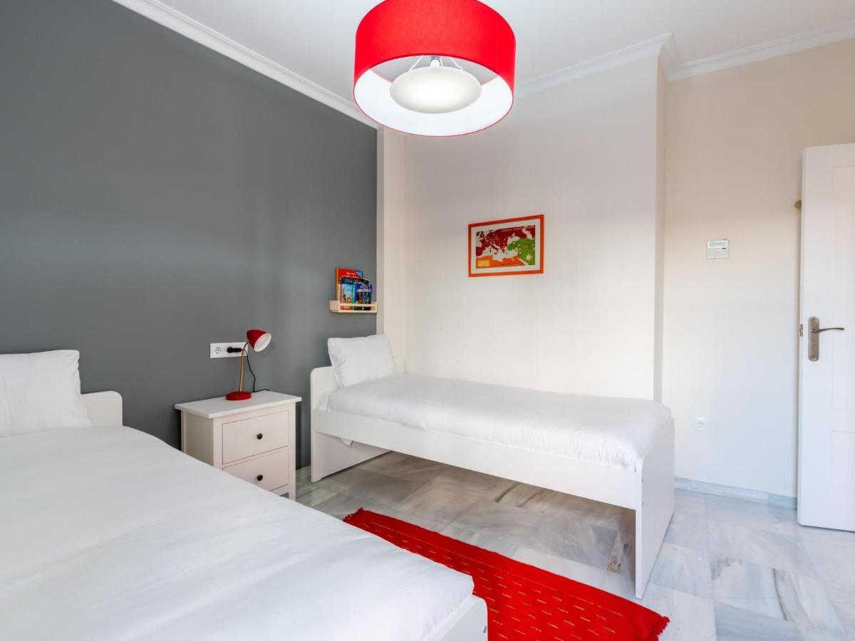 Holi-Rent Penthouse Penuelas Севилья Экстерьер фото